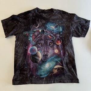 The Mountain black wolf cosmic wildlife graphic sz S short slv tshirt streetwear